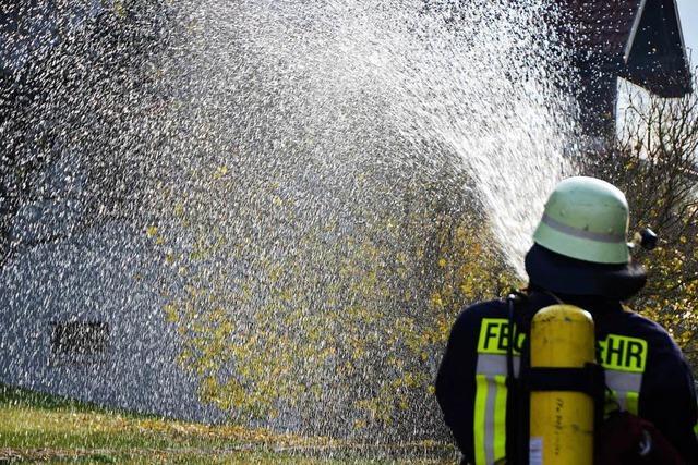 Balkonbrand greift auf Wohnung in Mehrfamilienhaus in Glottertal ber