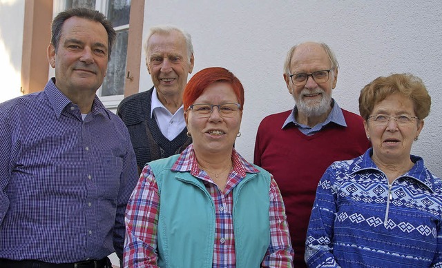 Die Leistungsbilanz stimmt: AWO-Vorsit...t, Wilhelm Hundorf und Gerlinde Hinz.   | Foto: Petra Wunderle