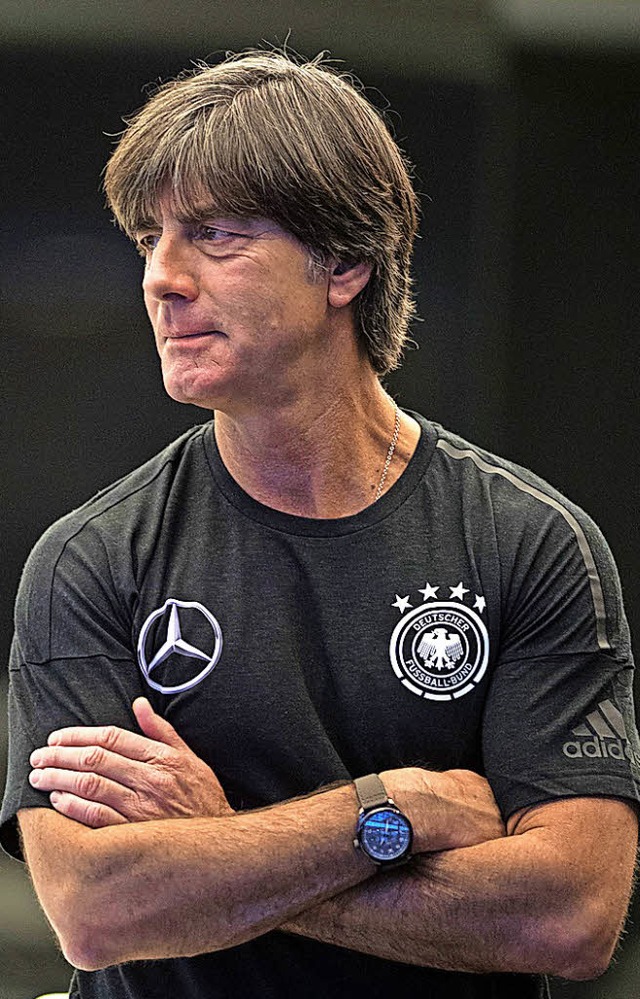 Hlt Kritik fr wnschenswert: Bundestrainer Joachim Lw  | Foto: dpa