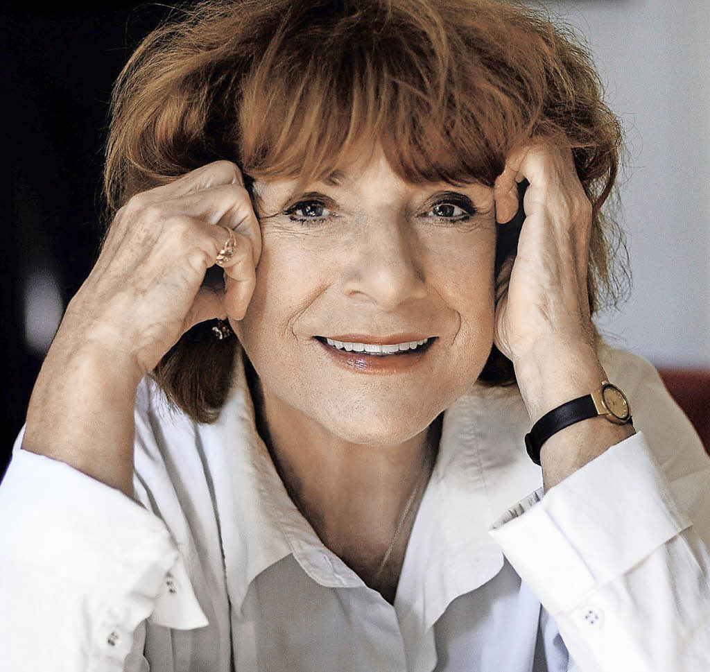Lesung mit der Schauspielerin Hannelore Hoger im Theater Freiburg
