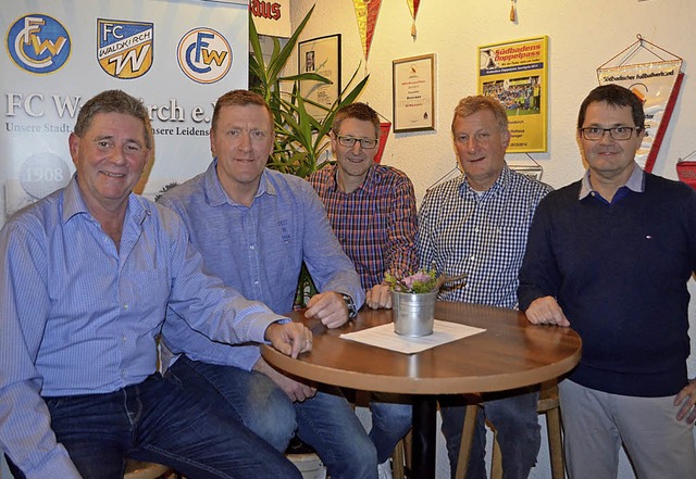 Der neu gewhlte Vorstand des FCW  (oh...Lickert, Hansjrgen Mack (von links).   | Foto: Nikolaus Bayer