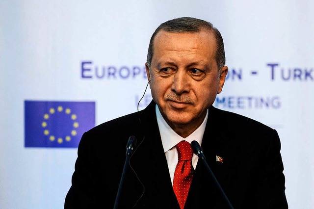 Der trkische Staatsprsident Recep Ta...dogan beim Spitzentreffen mit der EU.   | Foto: DPA