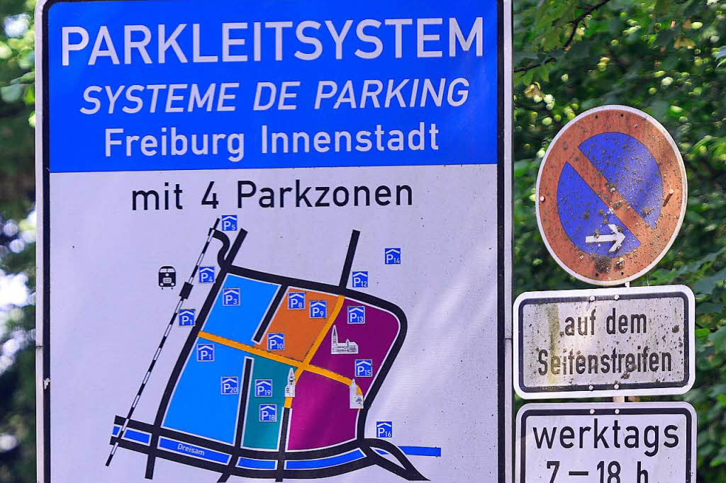 Die Parkplatzsuche in Freiburg soll einfacher werden  Freiburg