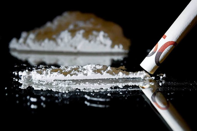 Kokain, so einer der Angeklagten, habe er lediglich zum Eigenbedarf gebraucht.  | Foto: dpa