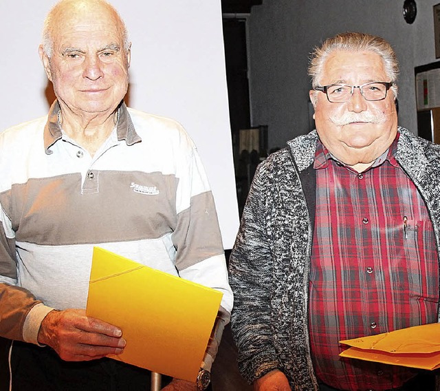 Alfred Bhler und  Martin Volz wurden ...eder des Vereins Eichbergturm ernannt.  | Foto: Dagmar Barber