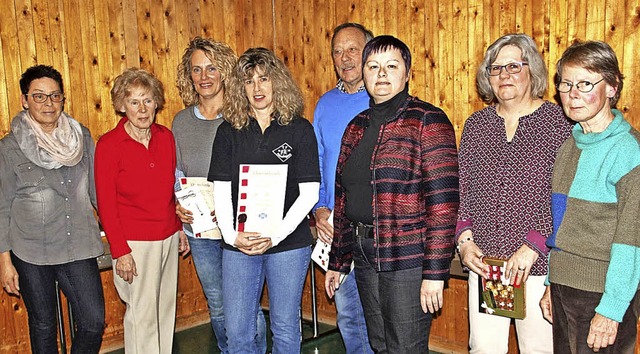 Ehrungen beim TV Hauingen: (v. li.) Ch...de), Dorothea Pelz, Brigitte Schuler.   | Foto: Schleer