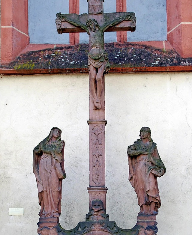 Die Kreuzigungsgruppe an der Heilig-Kreuz-Kirche   | Foto: Puppe