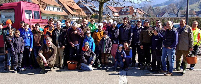 Am Ende bekamen die 50 Helfer Fleischksweckle.  | Foto: Ringwald