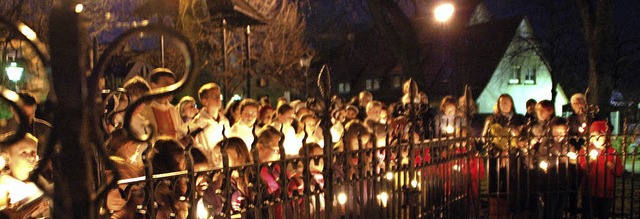 Christen feiern die Heilige Woche:  Li...sion am lberg hinter der Kreuzkirche   | Foto: Puppe