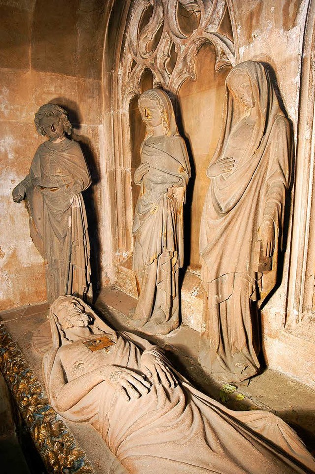 Der Leichnam Christi umgeben von Engeln und  Marien  | Foto: Thomas Kunz