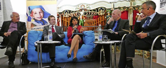 Die Gesprchsrunde von Alexander Schoc...ael Wehner als Moderator (von links).   | Foto: Sylvia Sredniawa