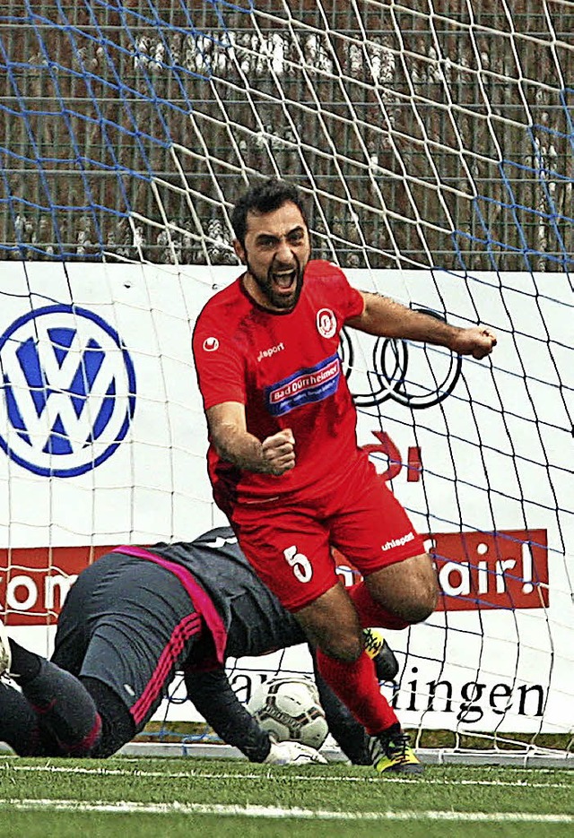 Selim Altinsoy nach seinem Tor zum 2:0 fr Bad Drrheim.   | Foto: Rein