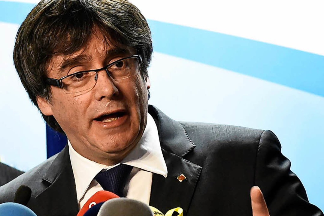 Die Staatsanwaltschaft hat einen Ausli...haftbefehl gegen Puigdemont beantragt.  | Foto: AFP