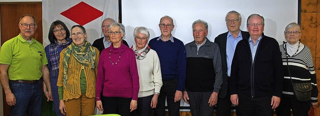 Der Vereinsvorsitzende  Edwin Dreher (...echts) fr 60-jhrige Mitgliedschaft.   | Foto: D. Scherle