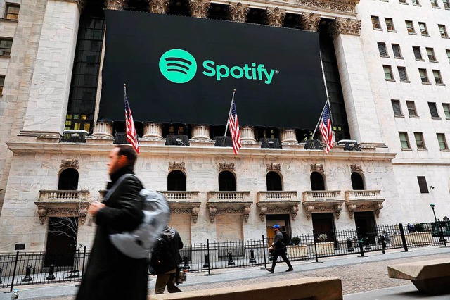 Kurze Zeit Schweiz statt Schweden: Bei...nstes Spotify ist ein Fehler passiert.  | Foto: AFP