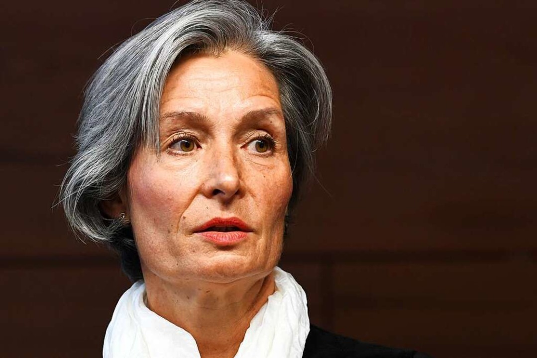 Die Vorsitzende Richterin Eva Kleine-C...ndgerichtes beim Beginn des Prozesses.  | Foto: dpa