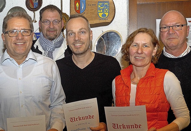 Anerkennung fr treue Mitglieder des TC Wyhl.   | Foto: Jrgen Schweizer