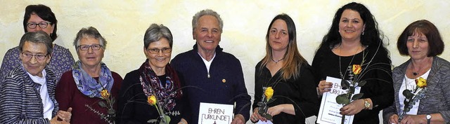 Geehrte Mitglieder  (von links): Marta...ch und Anneliese Rinklin (jeweils 40)   | Foto: Horst David