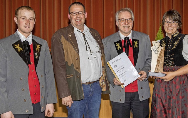 Markus Kromer wurde nicht nur vom Blas...rtretende Vorsitzende Carina Greiner.   | Foto: Wilfried Dieckmann