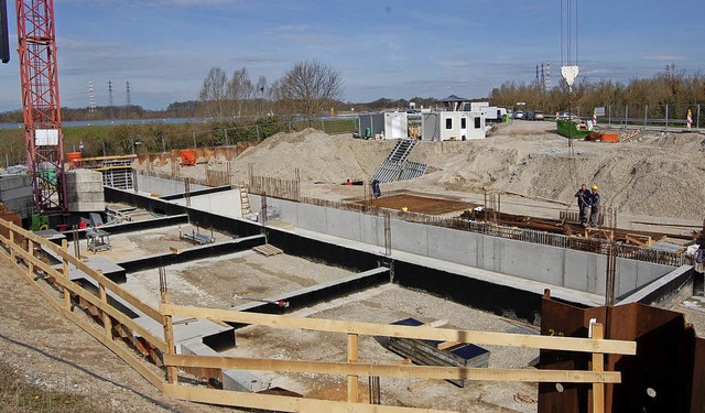 Die Bauarbeiten am Forum am Rhein laufen auf Hochtouren.   | Foto: Hagen Spth