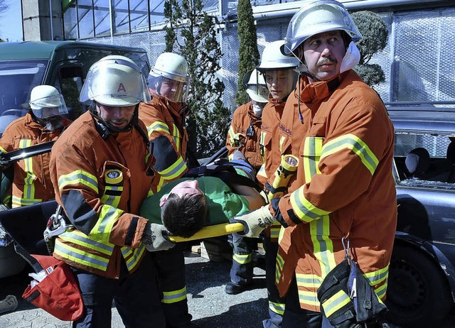 Die Bergung Verletzter wurde ebenfalls gebt.   | Foto: Wolfgang Knstle