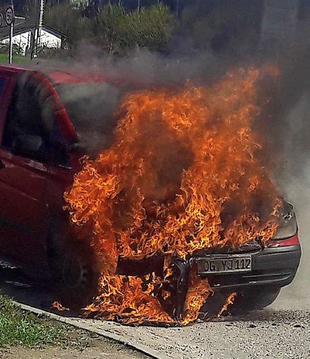 Das brennende Auto von Thomas Happersberger   | Foto: Privat /H. Fssel