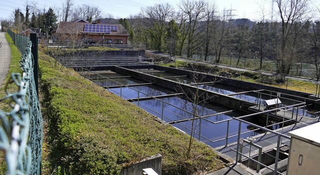 &#8222;Zukunftsweisender Umweltschutz&...1991 eingeweihte  Klranlage am Rhein   | Foto: Winfried Dietsche