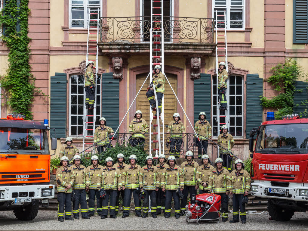 Die freiwillige Feuerwehr Abteilung 15  – Ebnet zhlt aktuell 31 aktive Mitglieder in der Einsatzabteilung.   Ihre Schwerpunkte sind: Brandschutz, Einfache Technische Hilfe, Einsatz in den Tunnelanlagen der B31, Waldbrandbekmpfung, Mitwirkung im Katastrophenschutz.
