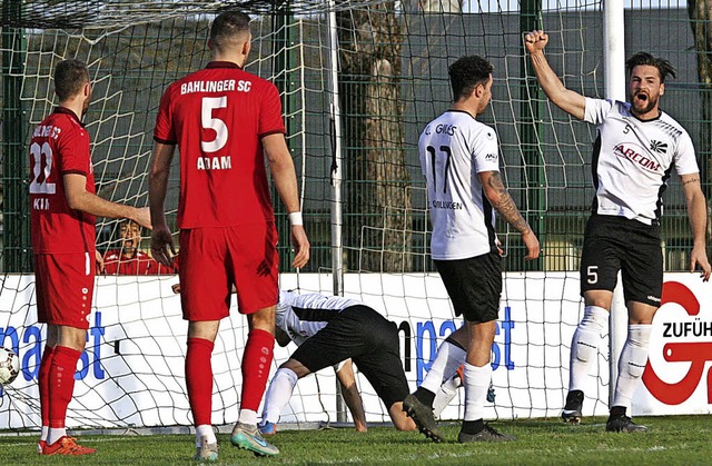 Dragan Ovuka bejubelt das 3:0 fr die Nullachter.   | Foto: Reinhardt
