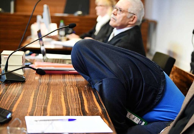 Der Angeklagte Nasr-Eddine B. am Freiburger Landgericht  | Foto: dpa