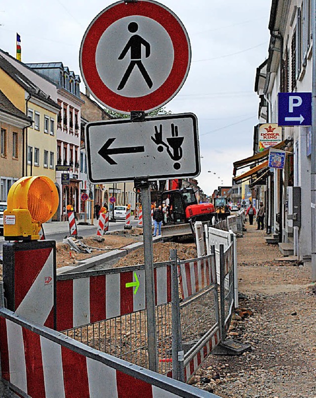 Wo darf er nun, der Fugnger &#8211; kopfber quer durch die Baustelle?  | Foto: Sylvia-Karina Jahn