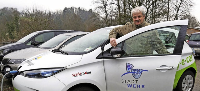 Clemens Thoma ist berzeugt von der El...itt und vom Konzept des Car-Sharings.  | Foto: Jrn Kerckhoff