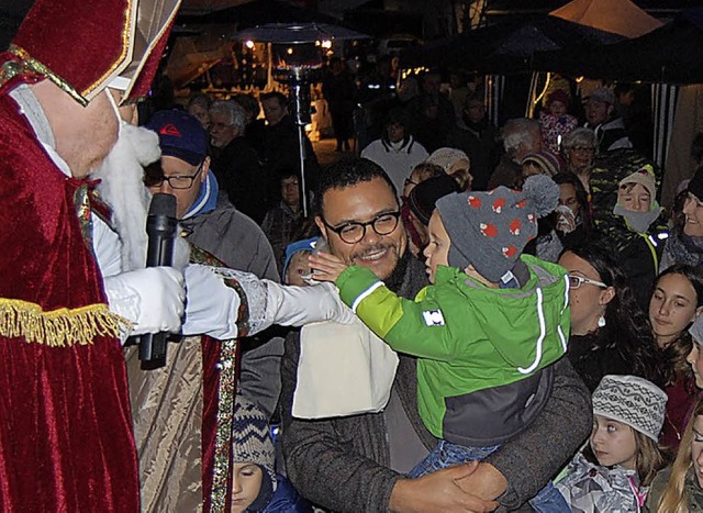 Der Adventsmarkt kommt in Murg stets gut an.   | Foto: Melanie Dramac