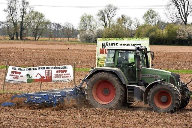 Freiburger Landbauern wehren sich gegen geplanten Stadtteil Dietenbach