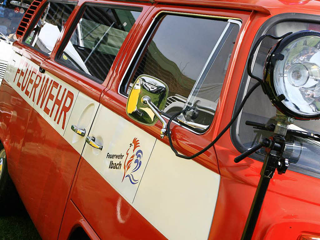 Auch ehemalige und immer noch aktive Einsatzbusse der Feuerwehr waren zu Gast in Kirchzarten.