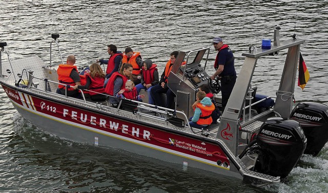 Eine der Attraktionen beim Mitmachtag ...Wallbach war eine Fahrt mit dem Boot.   | Foto: Marion Rank