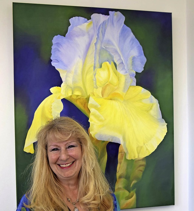 Die Iris in allen ihren Farben und For...tiv der Malerin Marita Brettschneider.  | Foto: Kai Kricheldorff