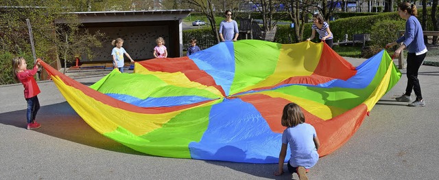 Sonntags knnen sich Kinder von fnf b...ahren  auf dem SAK-Gelnde  austoben.   | Foto: britta Wieschenkmper