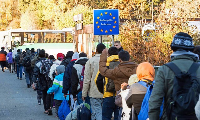 Strobl will eine bessere  Altersermittlung bei jungen Flchtlingen (Symbolbild)  | Foto: dpa