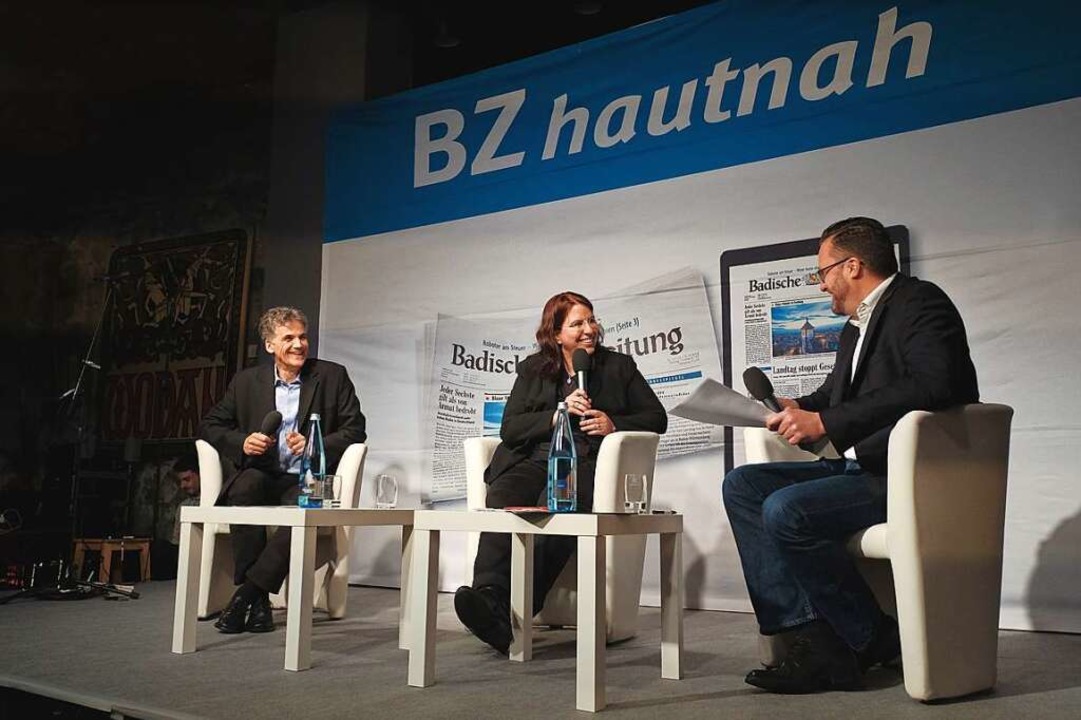 Beim Kandidatentalk &#8211; hier Monik...ging es keineswegs immer bierernst zu.  | Foto: Miroslav Dakov