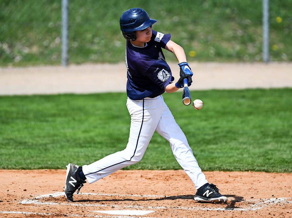 Die Zweitliga-Baseballer der Neuenburg Atomics sind wieder in die Saison gestartet.