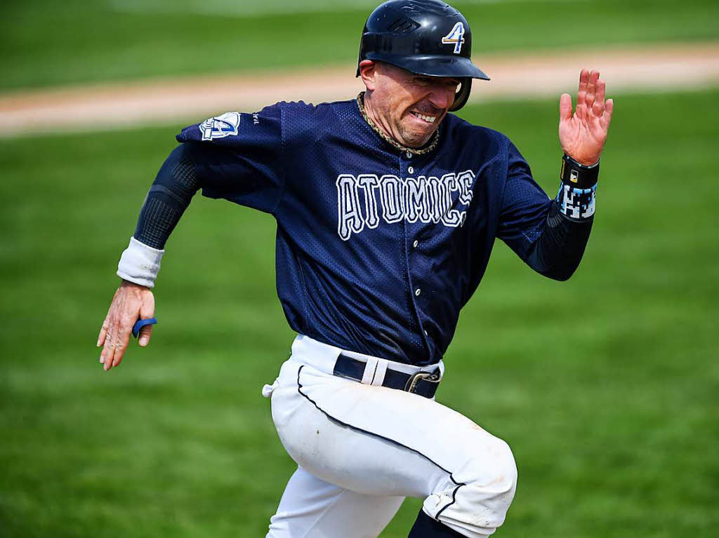 Die Zweitliga-Baseballer der Neuenburg Atomics sind wieder in die Saison gestartet.