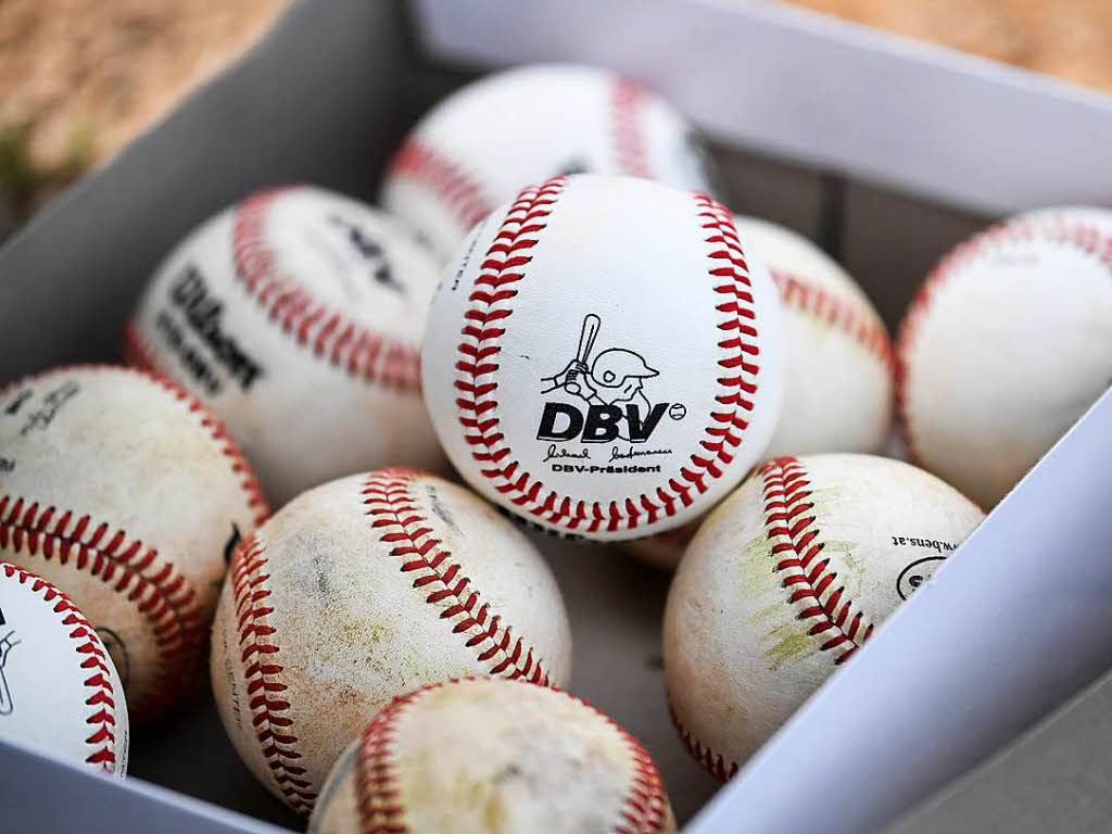 Die Zweitliga-Baseballer der Neuenburg Atomics sind wieder in die Saison gestartet. Die Zweitliga-Baseballer der Neuenburg Atomics sind wieder in die Saison gestartet.