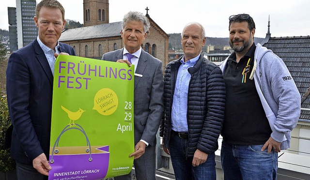 Andreas Berlin, Rolf Schnbett, Gerhar...(von links) planten das Frhlingsfest.  | Foto: Barbara Ruda