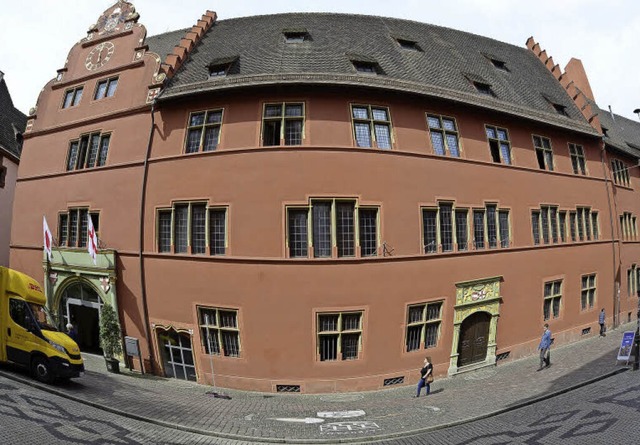 Das Freiburger Rathaus scheint ein begehrter Arbeitsplatz zu sein.  | Foto: Ingo Schneider