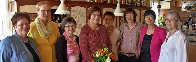 Der neue Vorstand mit der Ehrenvorsitz...r, Daniela Fritsche  und Silvia Stein   | Foto: Heinz Vollmar