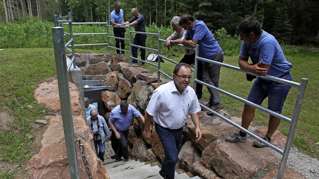 Im Litschental waren Bürgermeister Tho...7 zur Besichtigung der Quellschächte. | Foto: Bastian Bernhardt Im Litschental waren Bürgermeister Tho...7 zur Besichtigung der Quellschächte. | Foto: Bastian Bernhardt