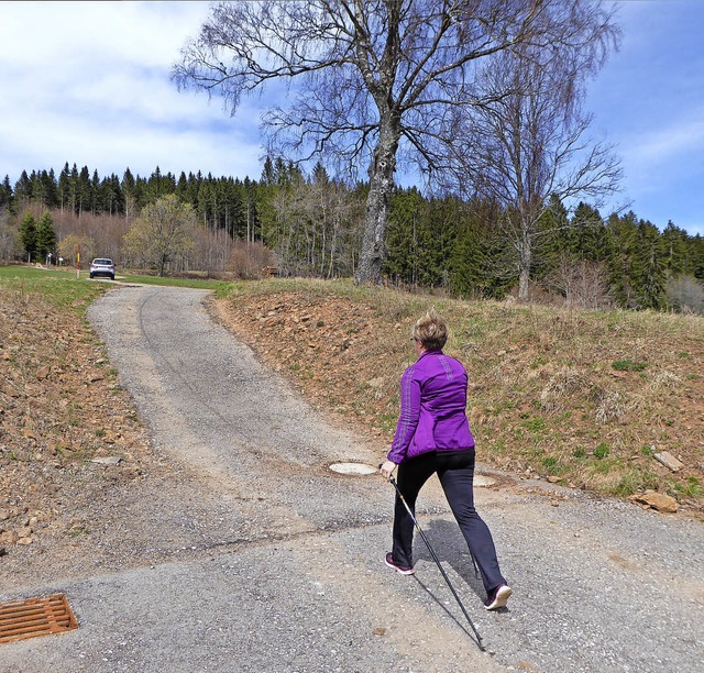 Steiler als es hier aussehen mag, ist ...h-Strae auf den Wanderweg zur Fehrn.   | Foto: Peter Stellmach