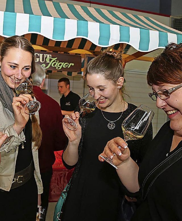 Weinmesse &#8211; Treffpunkt auch der Weinliebhaberinnen.  | Foto: Dec