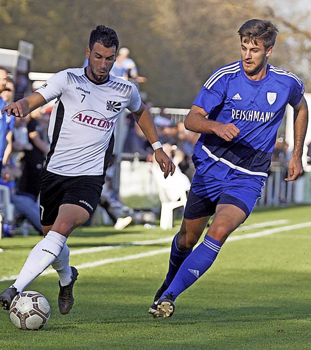 Gleichauf am Mittwochabend: Teyfik Cey...Jeggle. Nach 90 Minuten hie es 1:1.    | Foto: reinhardt